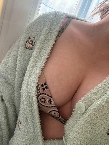 Викуся